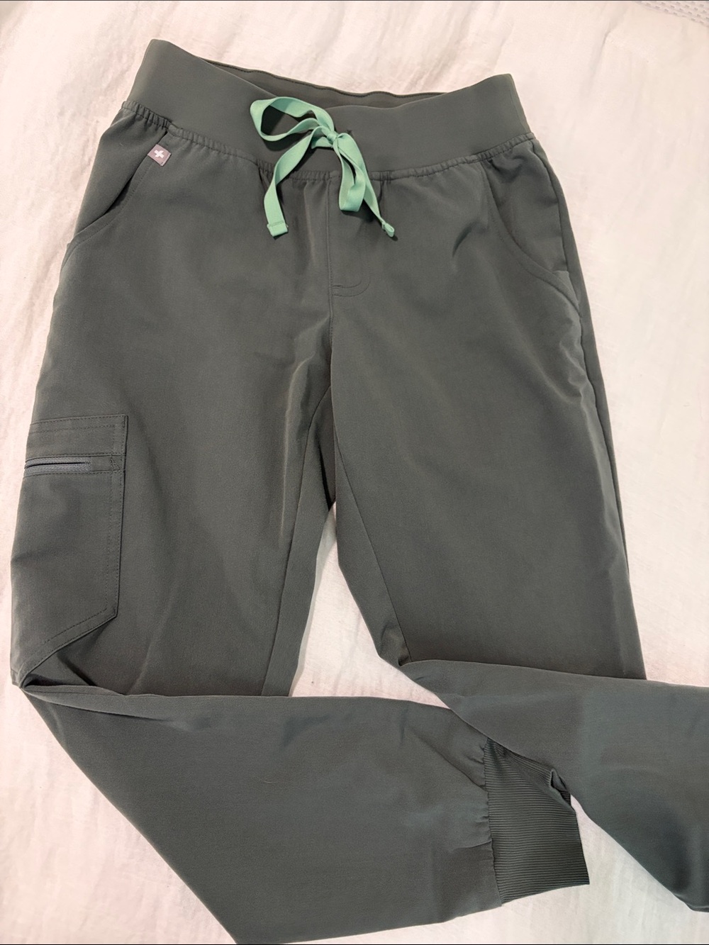 Figs bonsai Zamora joggers in great condition - size XXS/P
